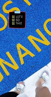 Lodovica Comello feet photo thumbnail