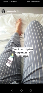 Lodovica Comello feet photo thumbnail