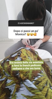 Lodovica Comello feet photo thumbnail