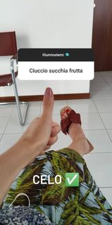 Lodovica Comello feet photo thumbnail