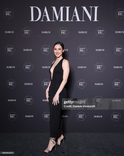 Lodovica Comello feet photo thumbnail