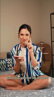 Lodovica Comello feet photo 3