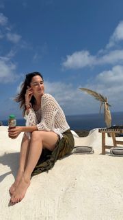 Lodovica Comello feet photo 4