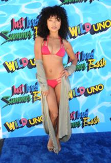 Logan Browning feet photo thumbnail