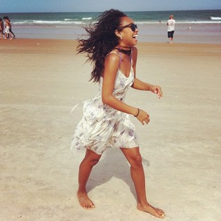 Logan Browning feet photo thumbnail