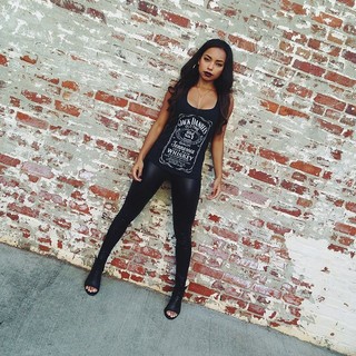 Logan Browning feet photo thumbnail
