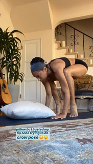 Logan Browning feet photo thumbnail