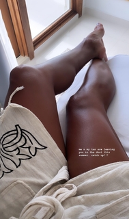 Logan Browning feet photo thumbnail