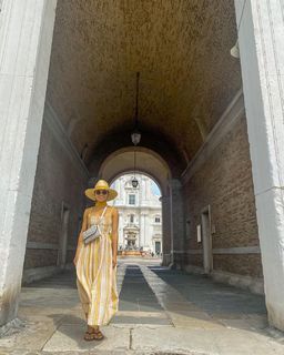 Logan Browning feet photo thumbnail