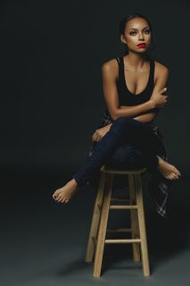 Logan Browning feet photo thumbnail