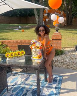 Logan Browning feet photo thumbnail