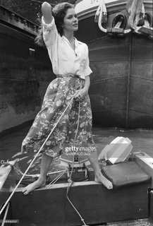Lois Chiles feet photo 15