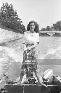 Lois Chiles feet photo 13