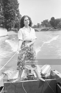 Lois Chiles feet photo 12