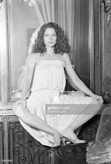 Lois Chiles feet photo 6