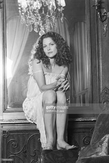 Lois Chiles feet photo 5