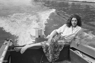 Lois Chiles feet photo 3
