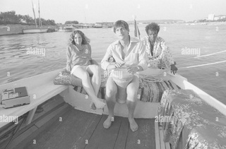 Lois Chiles feet photo 20