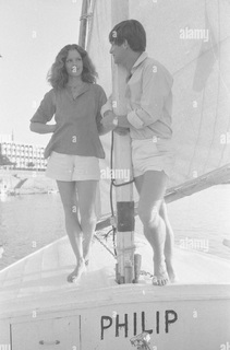 Lois Chiles feet photo 16