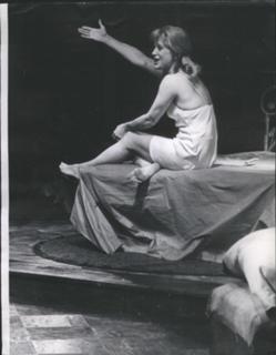 Lois Nettleton feet photo 3