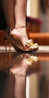 Lojain Omran feet photo 8
