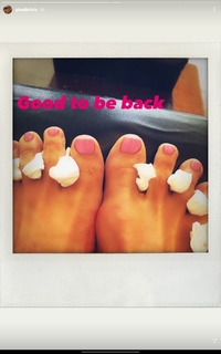 Lola Glaudini feet photo thumbnail