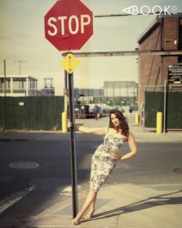 Lola Kirke feet photo 2
