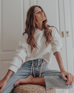 Lola Latorre feet photo 2