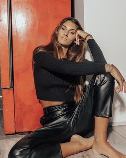 Lola Latorre feet photo 16