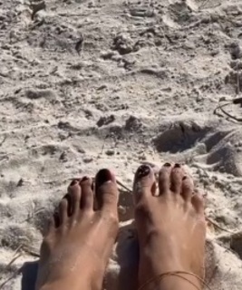 Lola Latorre feet photo 17