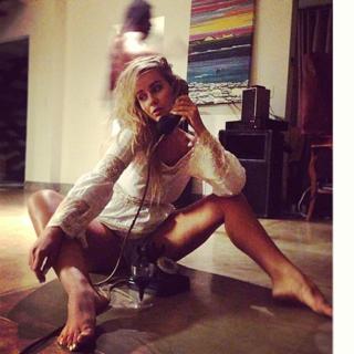 Lola Melnick feet photo 12