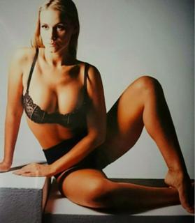 Lola Melnick feet photo 2