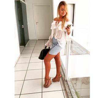 Lola Melnick feet photo 2