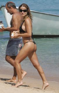 Lola Ponce feet photo thumbnail