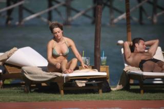 Lola Ponce feet photo thumbnail