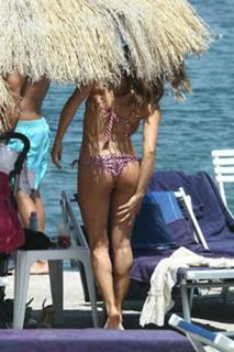 Lola Ponce feet photo thumbnail