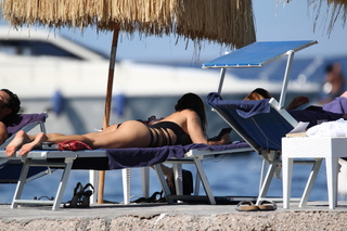 Lola Ponce feet photo thumbnail