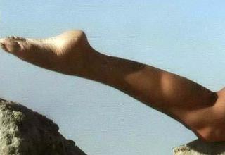 Lola Ponce feet photo thumbnail