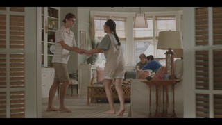 Lola Tung feet photo thumbnail