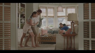 Lola Tung feet photo thumbnail