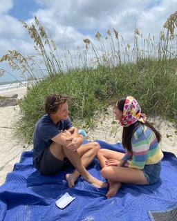 Lola Tung feet photo thumbnail