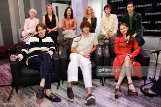 Lola Tung feet photo thumbnail