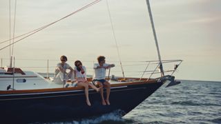 Lola Tung feet photo thumbnail