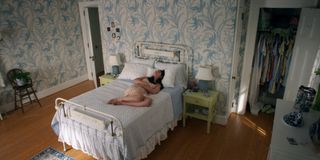 Lola Tung feet photo thumbnail