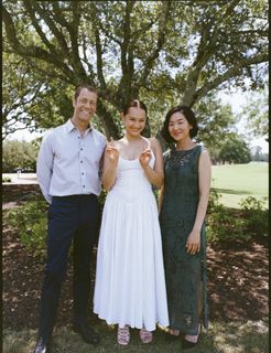 Lola Tung feet photo thumbnail