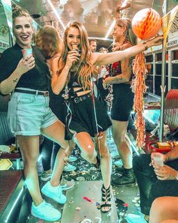 Lola Weippert feet photo thumbnail