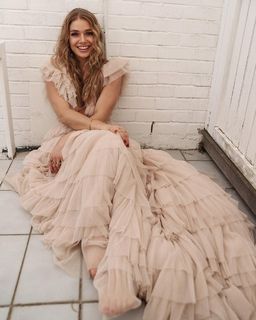 Lola Weippert feet photo thumbnail