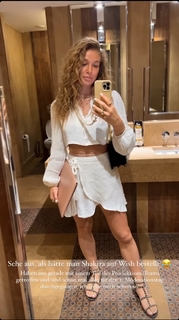 Lola Weippert feet photo thumbnail