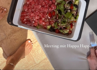 Lola Weippert feet photo thumbnail