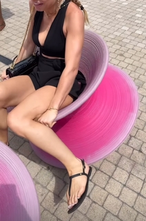Lola Weippert feet photo thumbnail